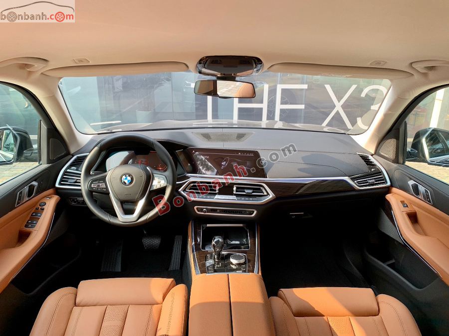 Khoang lái BMW X5 2022