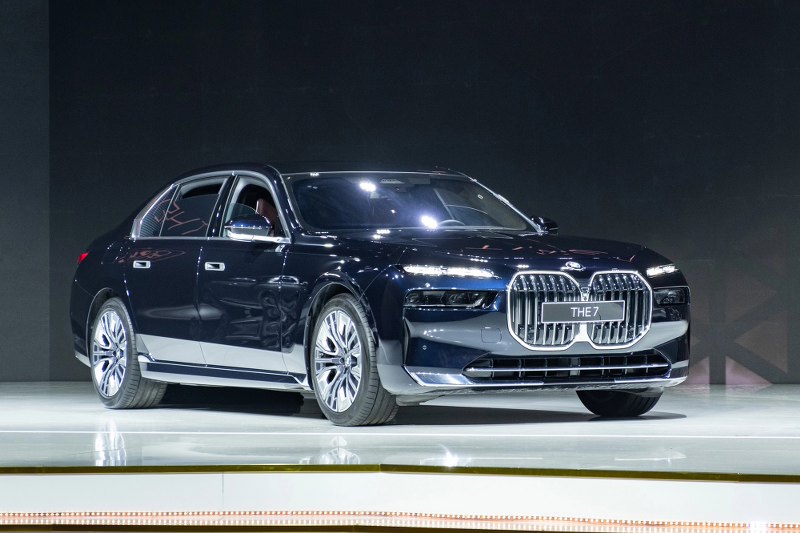 BMW 7 series 2023 Giá xe lăn bánh  đánh giá thông số kỹ thuật
