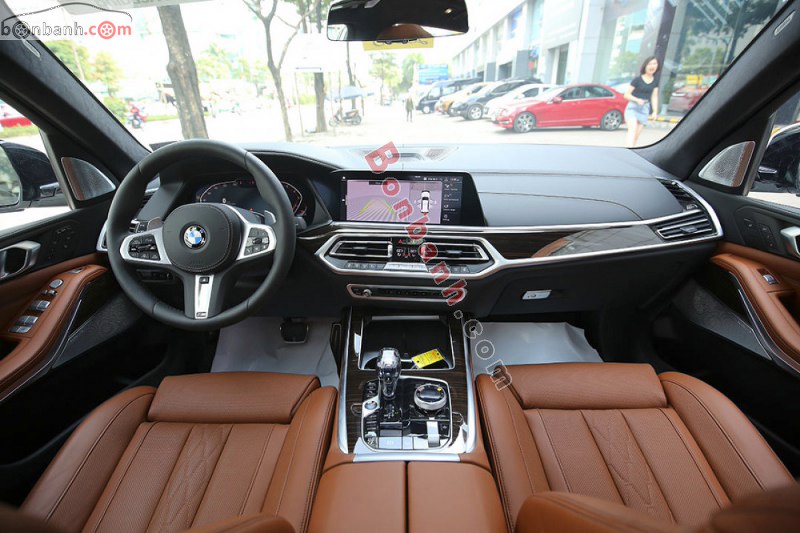 Khoang lái BMW X7 2022
