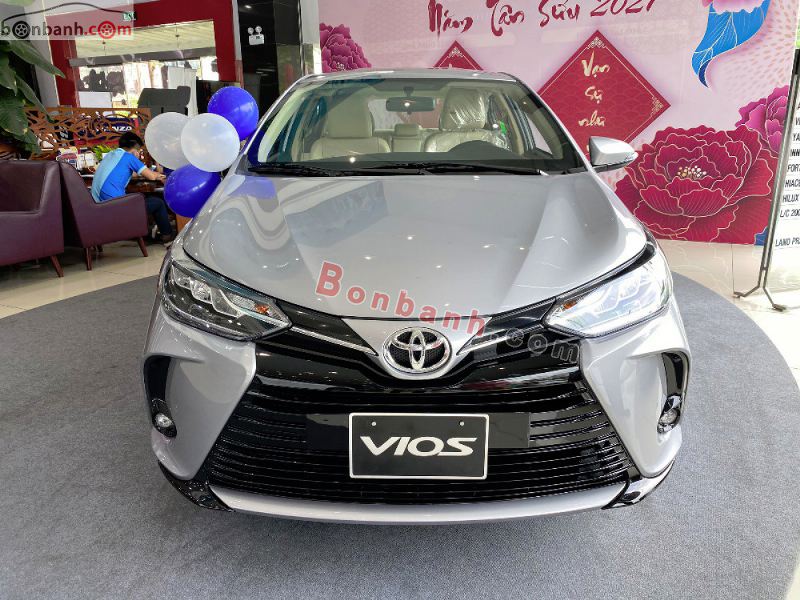 Hình ảnh xe Toyota Vios 2021 màu bạc bán tại Việt Nam