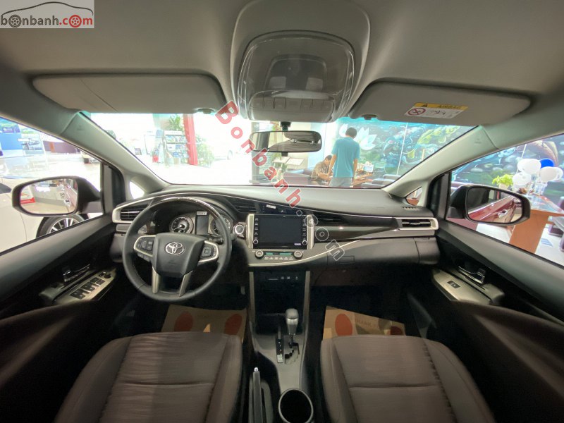 Tiện ích tích hợp trong cabin Toyota Innvoa 2021