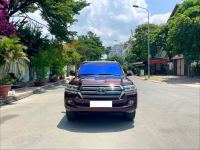 Xe Toyota Land Cruiser 5.7 V8 2016