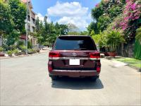 Xe Toyota Land Cruiser 5.7 V8 2016