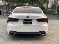 Xe Lexus LS 500 2023