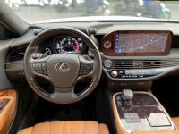 Xe Lexus LS 500 2023