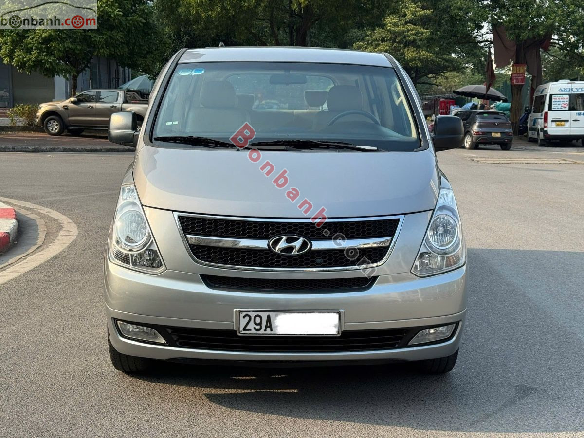 Hyundai Grand Starex 2.5 MT 2013