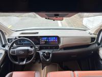 Xe Ford Transit Limousine 12S 2026