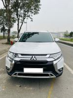Xe Mitsubishi Outlander 2.0 CVT 2020