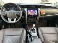 Xe Toyota Fortuner 2.7V 4x2 AT 2017