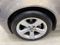 Xe BMW 3 Series 325i