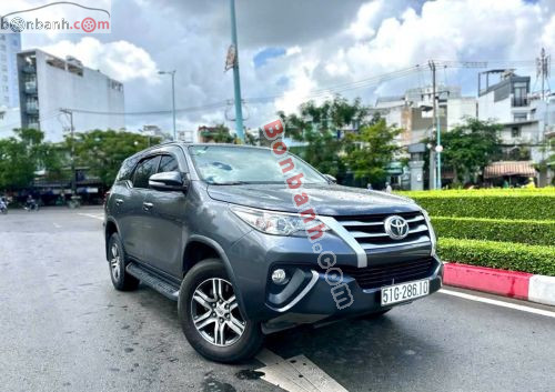 Toyota Fortuner 2.4G 4x2 MT