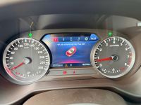 Xe VinFast Lux SA 2.0 Base 2.0 AT 2021