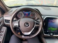 Xe VinFast Lux SA 2.0 Base 2.0 AT 2021