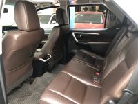 Xe Toyota Fortuner 2.7V 4x2 AT 2017