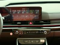 Xe Kia Carnival Signature 2.2D 2025