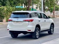 Xe Toyota Fortuner 2.7V 4x2 AT 2017