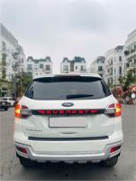 Xe Ford Everest Titanium 2.2L 4x2 AT 2016