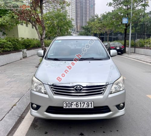 Toyota Innova 2.0E