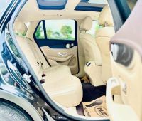 Xe Mercedes Benz GLC 300 4Matic 2018