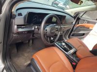 Xe Kia Carnival Signature 2.2D 2024