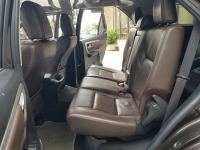 Xe Toyota Fortuner 2.7V 4x2 AT 2017