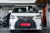 Xe Lexus LM 350 2021