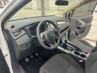 Xe Mitsubishi Xpander 1.5 MT 2023 Trắng, Nội Thất Đen