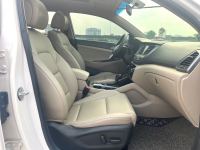 Xe Hyundai Tucson 2.0 ATH 2018 Trắng, Nội Thất Kem