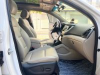 Xe Hyundai Tucson 2.0 ATH 2018 Trắng, Nội Thất Kem