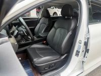 Xe Kia K5 Premium 2.0 AT 2022