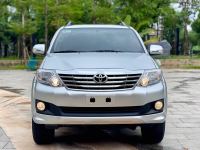 Xe Toyota Fortuner 2.7V 4x2 AT 2012