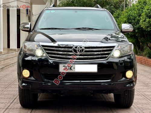 Toyota Fortuner 2.7V 4x4 AT 2013