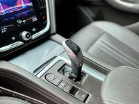 Xe VinFast Lux A 2.0 Base 2.0 AT 2019