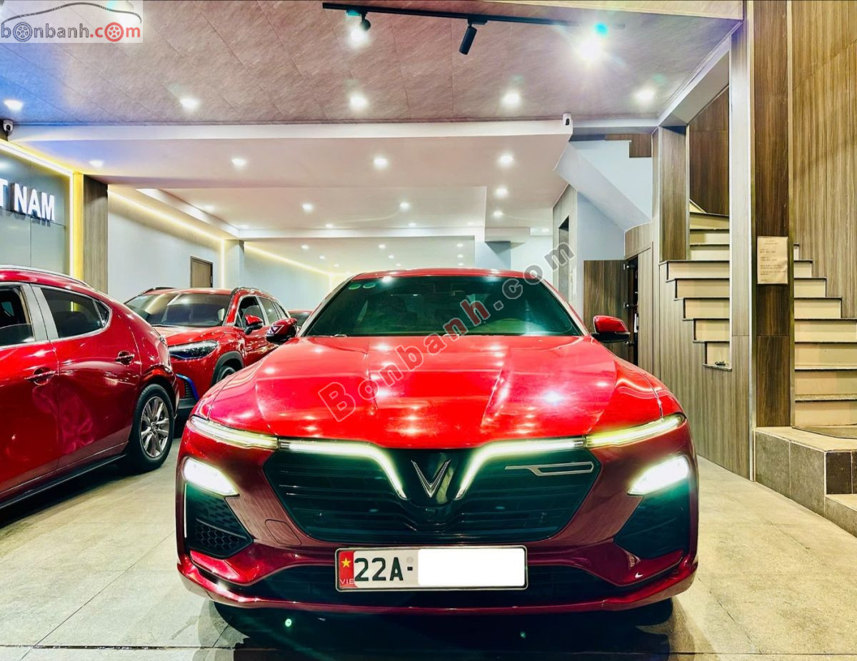 VinFast Lux A 2.0 Base 2.0 AT