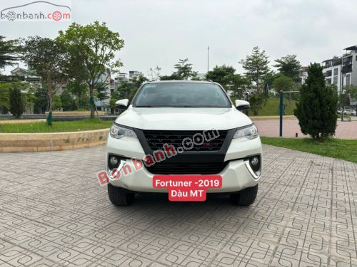 Toyota Fortuner 2.4G 4x2 MT 2019