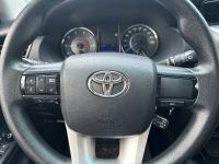 Xe Toyota Fortuner 2.4G 4x2 MT 2019