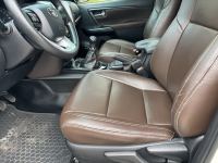 Xe Toyota Fortuner 2.4G 4x2 MT 2019