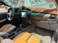Xe Toyota Hilux 2.4E 4x2 AT 2020