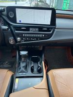 Xe Lexus ES 250 2022