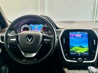 Xe VinFast Lux SA 2.0 Plus 2.0 AT 2020