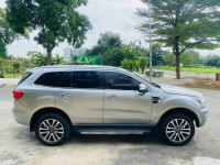 Xe Ford Everest Titanium 2.0L 4x2 AT 2019