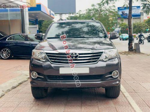Toyota Fortuner 2.7V 4x2 AT 2015