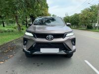 Xe Toyota Fortuner Legender 2.4L 4x2 AT 2022