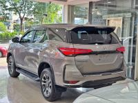 Xe Toyota Fortuner Legender 2.4L 4x2 AT 2022