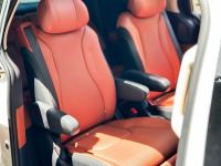 Xe Kia Carnival Signature 2.2D 2024