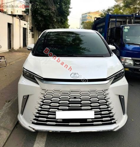 Lexus LM 500h 2024