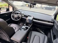 Xe Hyundai Custin Cao Cấp 2.0T 2023