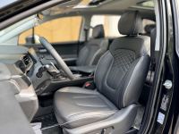 Xe Hyundai Custin Cao Cấp 2.0T 2023