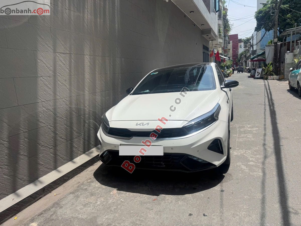 Kia K3 Premium 2.0 AT 2022