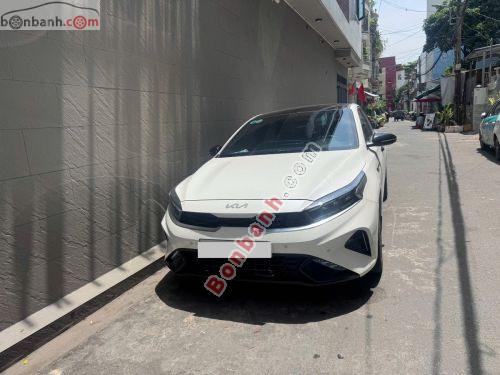 Kia K3 Premium 2.0 AT 2022